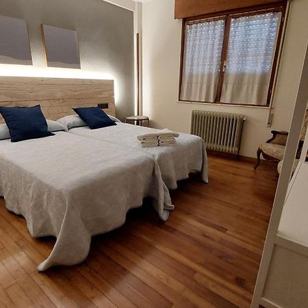 Villa Isabel 2 Llaves Arriondas Eksteriør billede